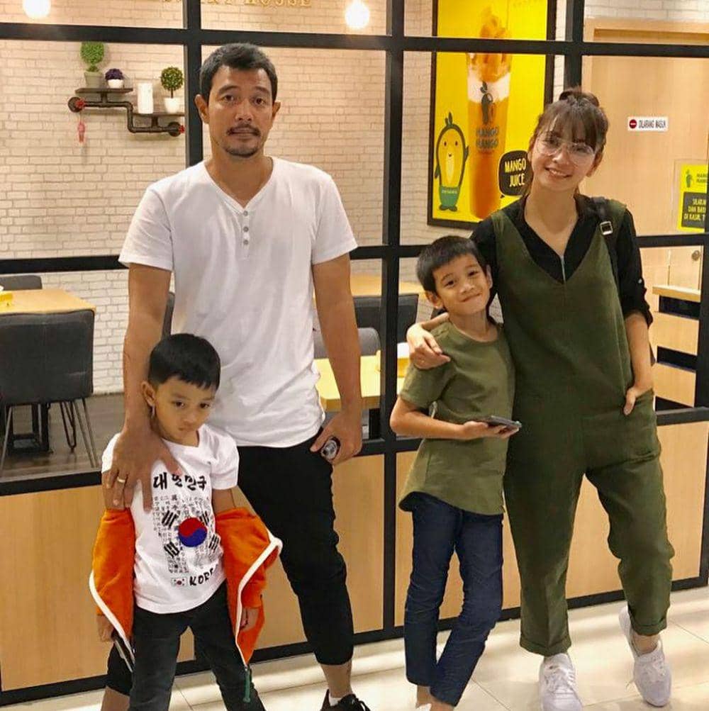 instagram.com/hestipurwadinata