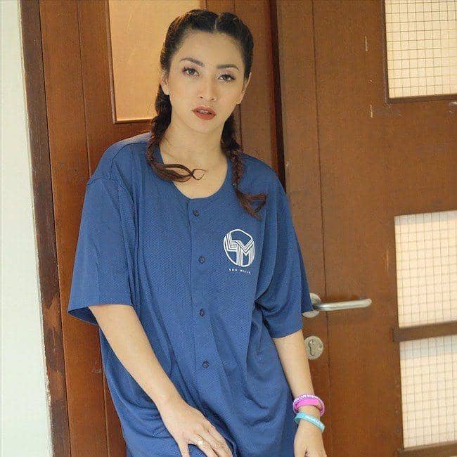 instagram.com/hestipurwadinata