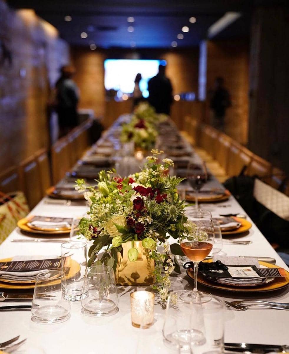 instagram.com/blackbarnrestaurant