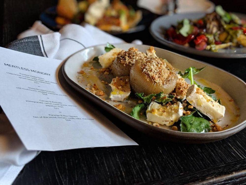 instagram.com/blackbarnrestaurant