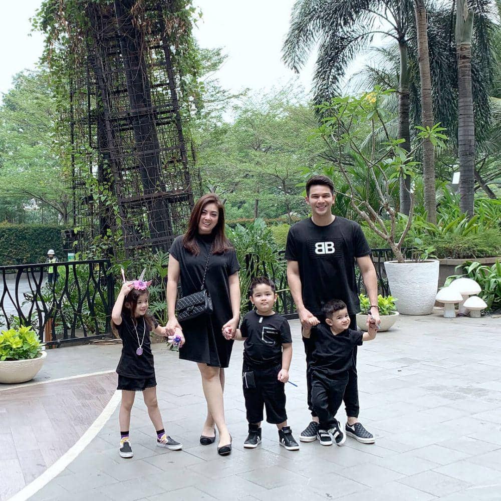 instagram.com/dhenafrizzy