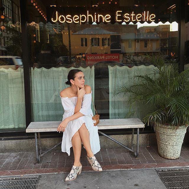 instagram.com/courtneyjbarry