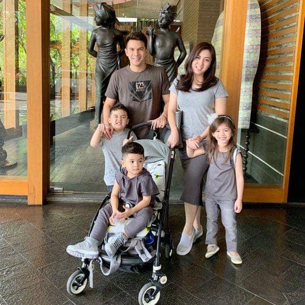 instagram.com/dhenafrizzy