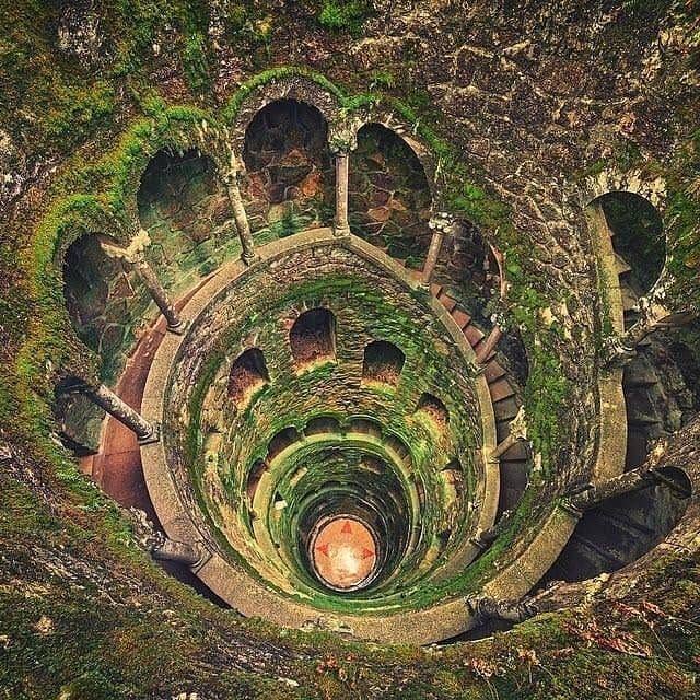 instagram.com/@travellogism