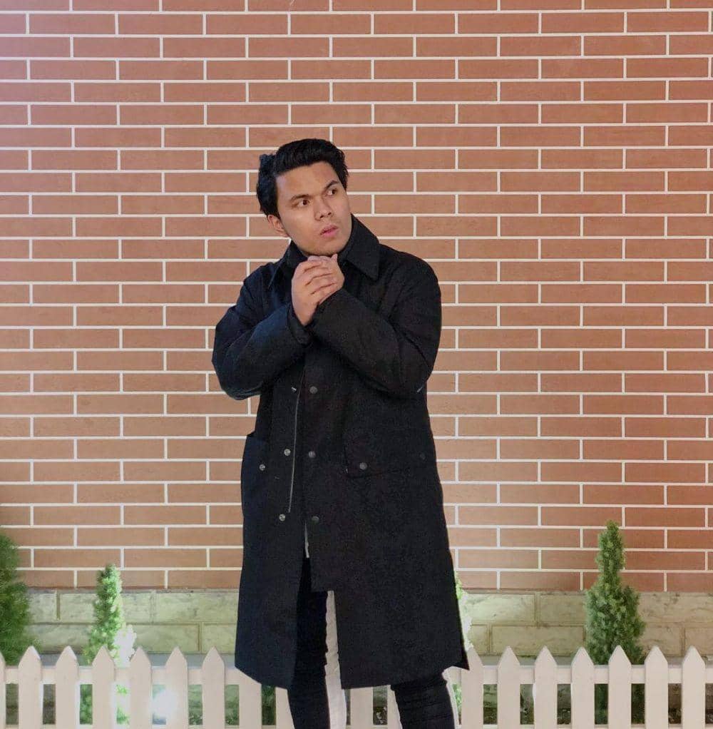 instagram.com/thariqhalilintar