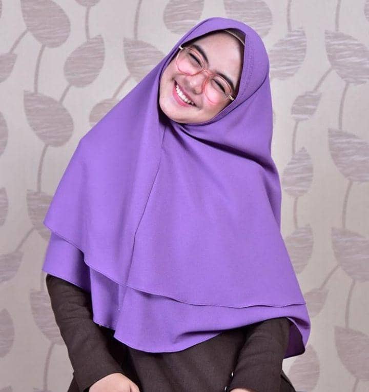 Instagram.com/riaricis1795