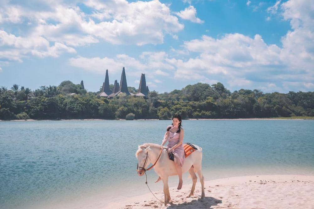 instagram.com/xiaolingchan