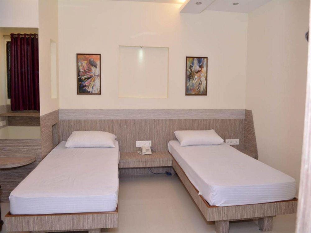 airport-mayank-residency.topnewdelhihotels.com