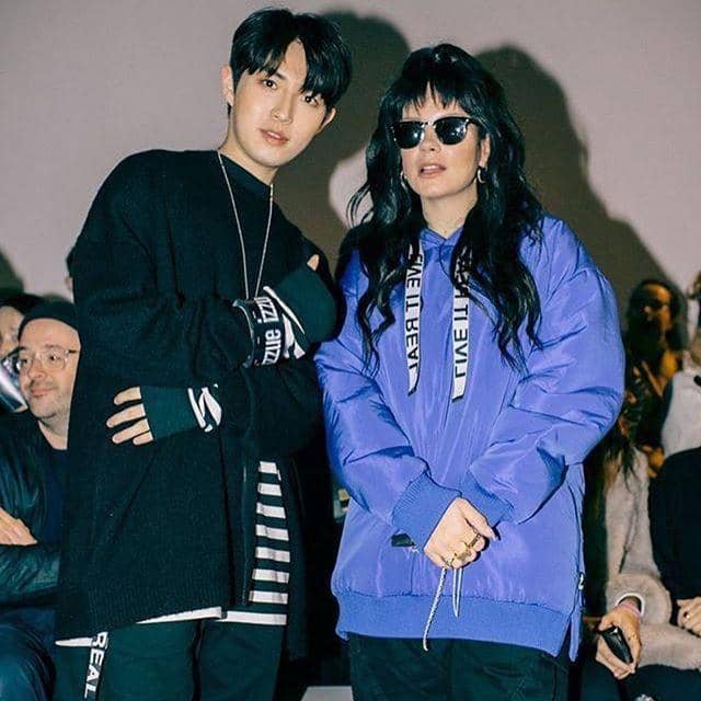 twitter.com/KoreanWaveINA