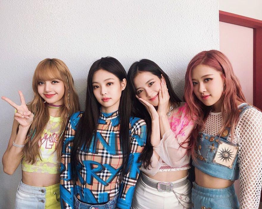 instagram.com/blackpinkofficial