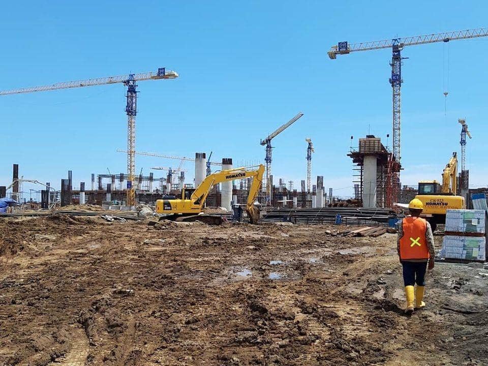 skyscrapercity.com / Iskhandar M. & Mekar Aluminium