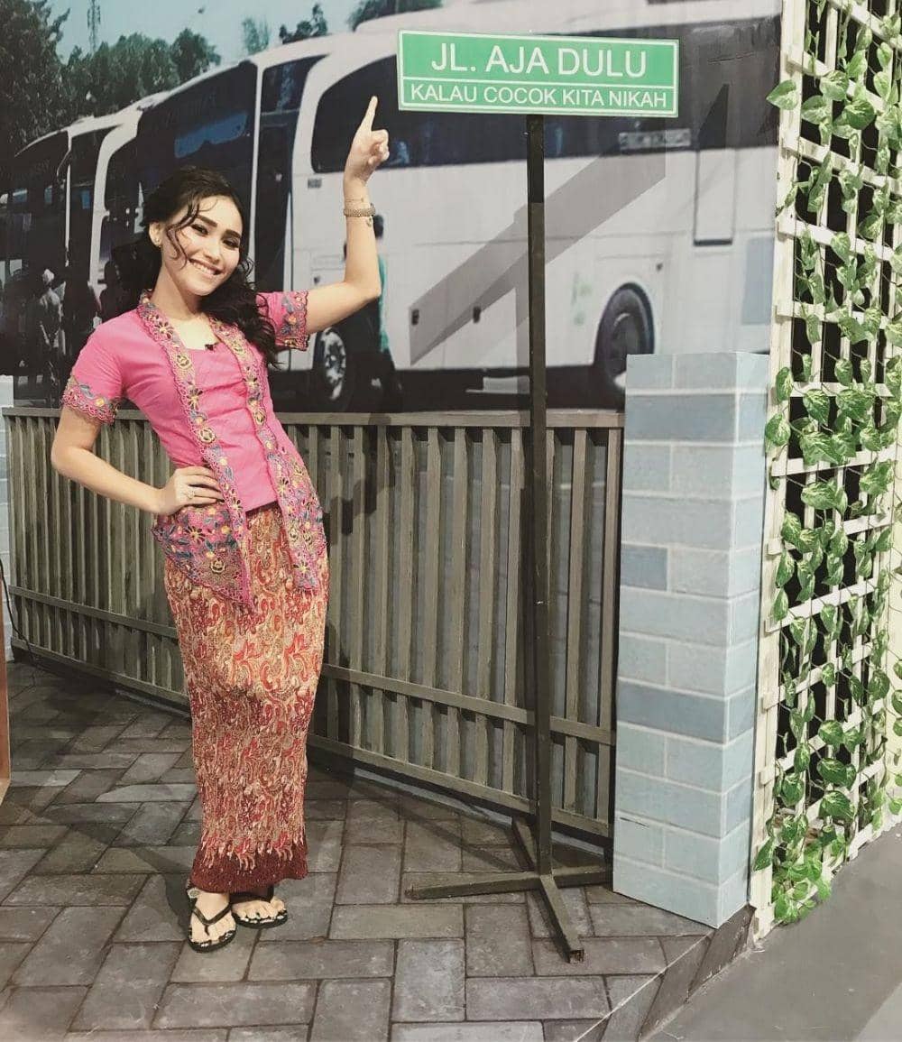 instagram.com/ayutingting92