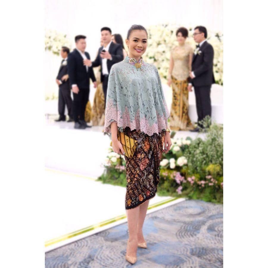 instagram.com/keziawarouw