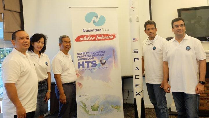 (Para petinggi PT Pasifik Satelit Nusantara) www.psn.co.id