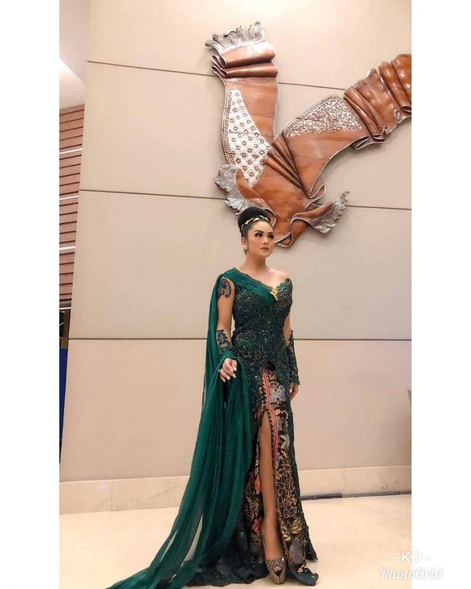 instagram.com/krisdayantilemos