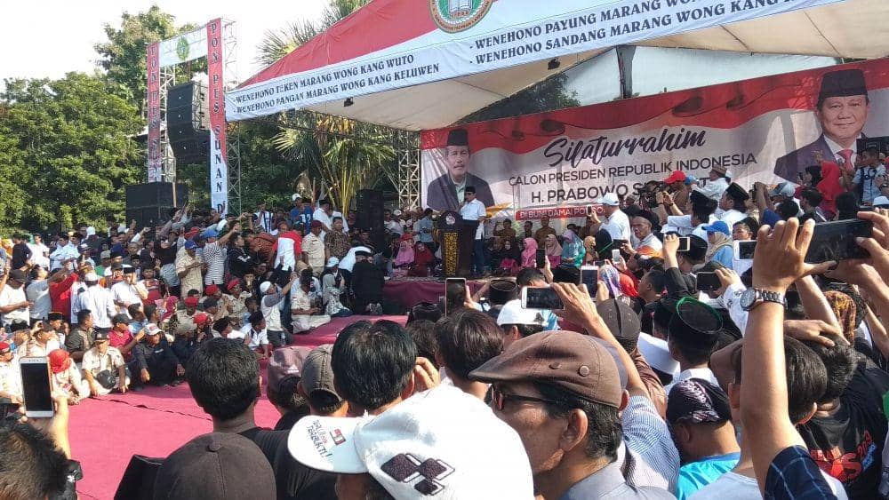 Bertemu Kiai Pengasuh Ponpes Sunan Drajat, Prabowo Enggan Disebut Kaya