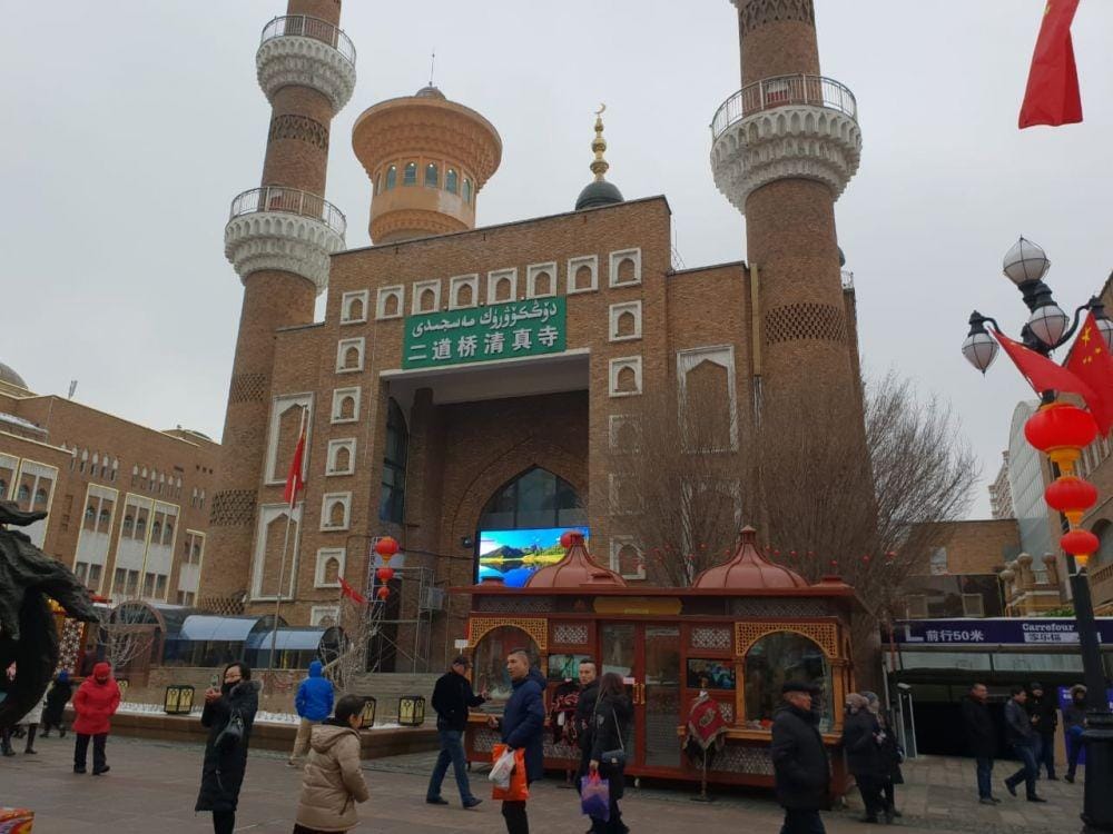 (Masjid Grand Bazaar di Urumqi Xinjiang) IDN Times/Uni Lubis