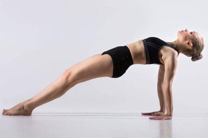 pineappleyogastudio.net