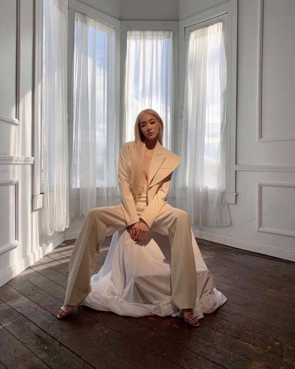 instagram.com/tiffanyyoungofficial