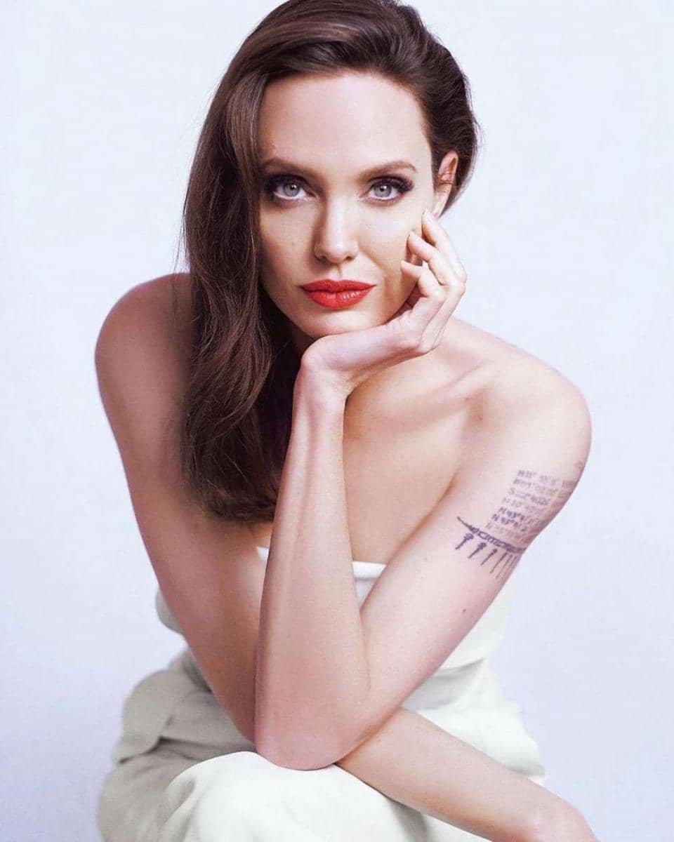 instagram.com/angelinajolieofficial