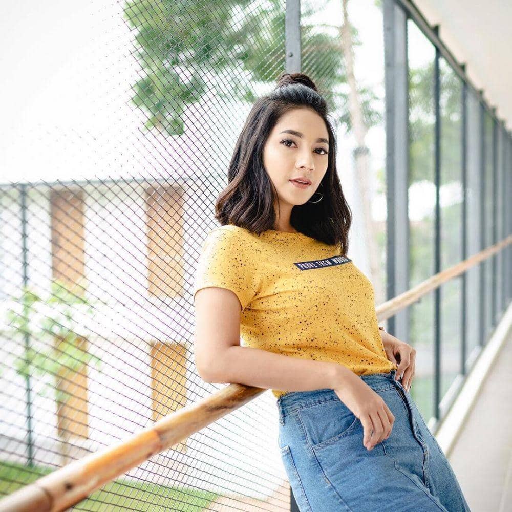 instagram.com/dindakirana.s