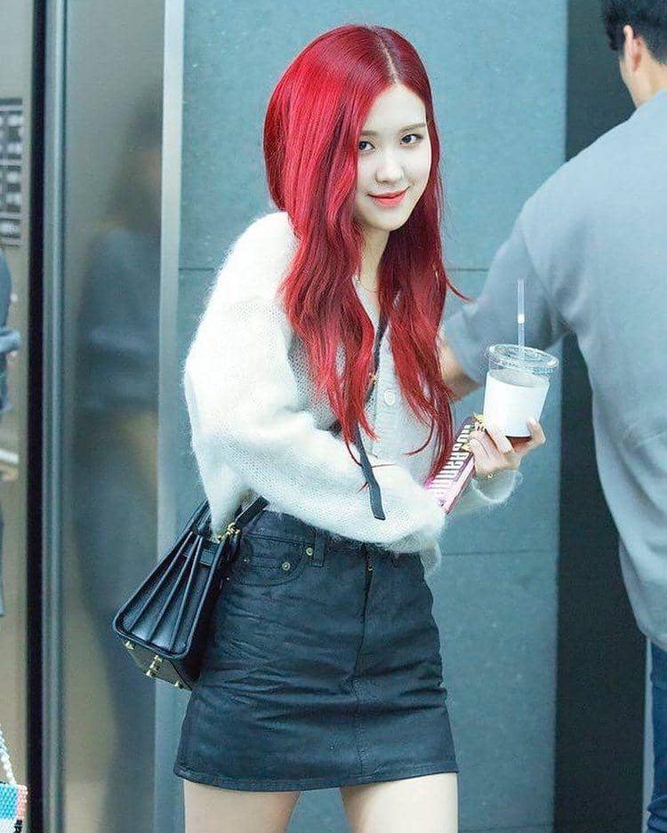 Instagram.com/rose.blackpink.yg