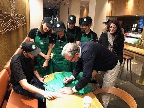 instagram.com/howard.schultz