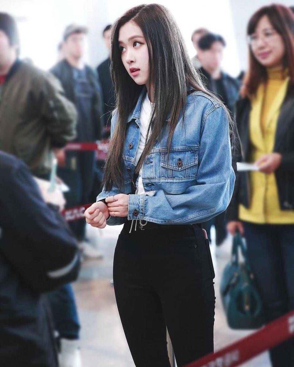 Instagram.com/blackpink_rose