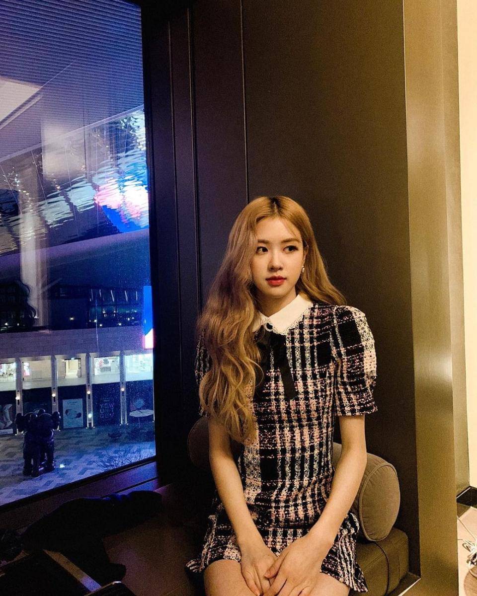 Instagram.com/rose.blackpink.yg