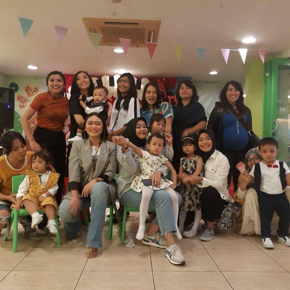 instagram.com/mitrarahayu