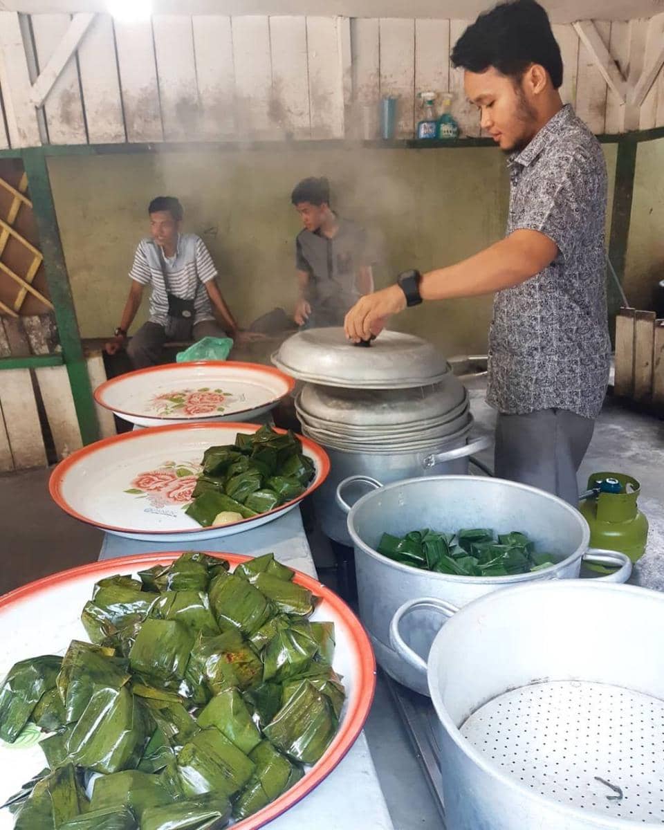 instagram.com/rinadiantihasan