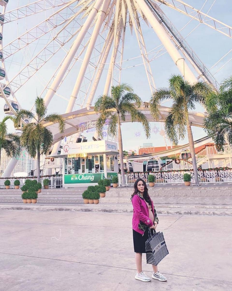 instagram.com/therealmomogeisha