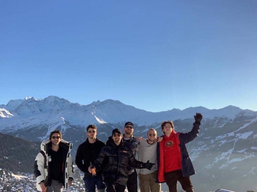 instagram.com/nickjonas