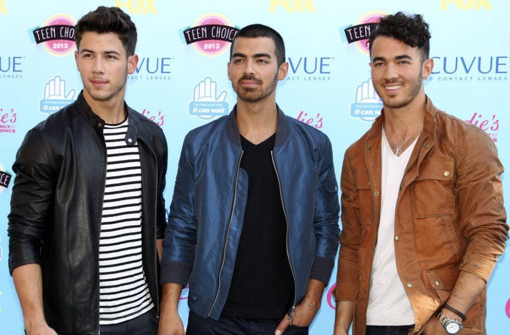 instagram.com/joejonas