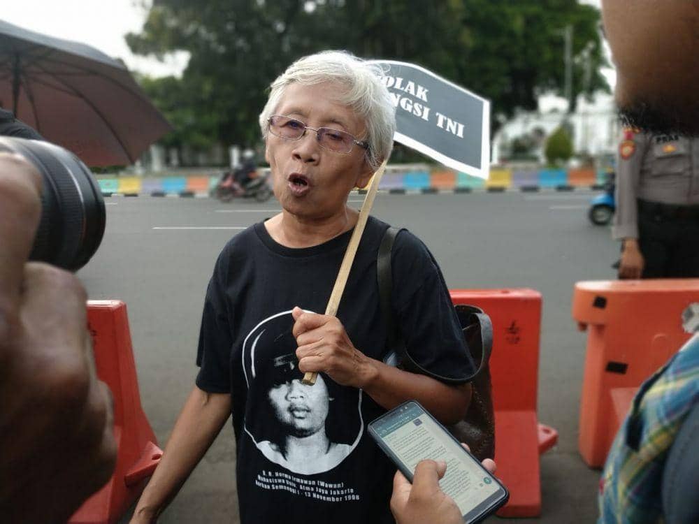 Ibu Sumarsih orang tua korban pelanggaran HAM masa lalu (IDN Times/Axel Jo Harianja)