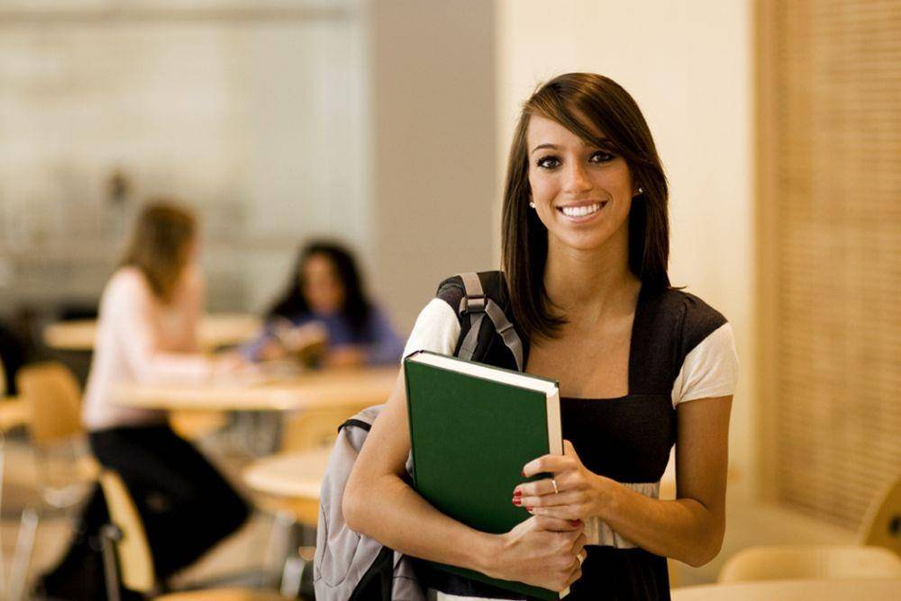 scholarshipsads.com