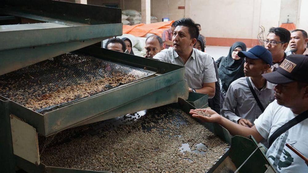 Petani Kopi Sipirok studi banding ke KBQ Baburrayyan (IDN Times/Arifin Al Alamudi)