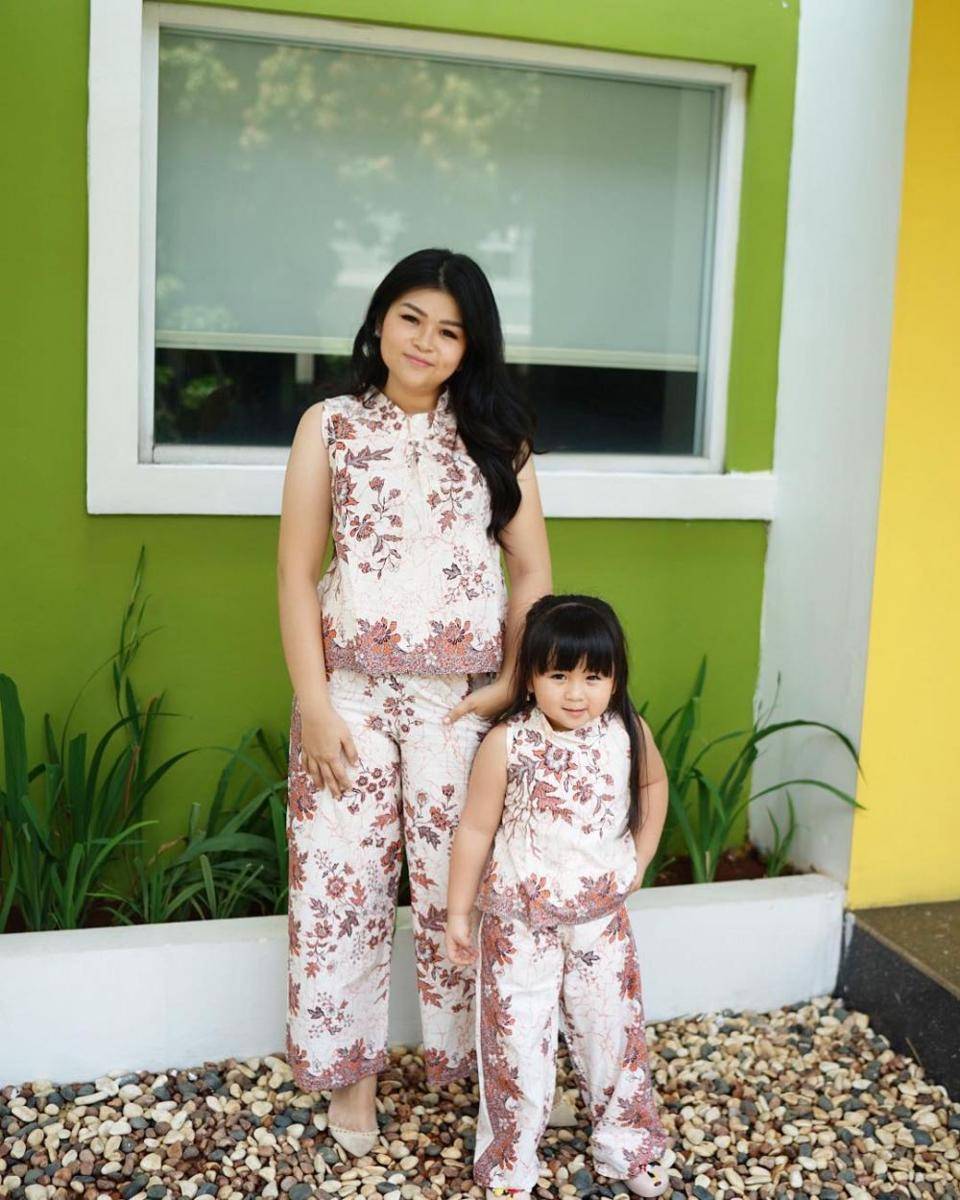 Instagram/babymoonella