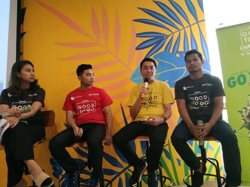 Senior Brand Manager Susu Cair Divisi Dairy PT Indofood CBP Sukses  Makmur (ICBP) Jonathan Setiawan (Baju Kuning) IDN Times/Axel Jo Harianja