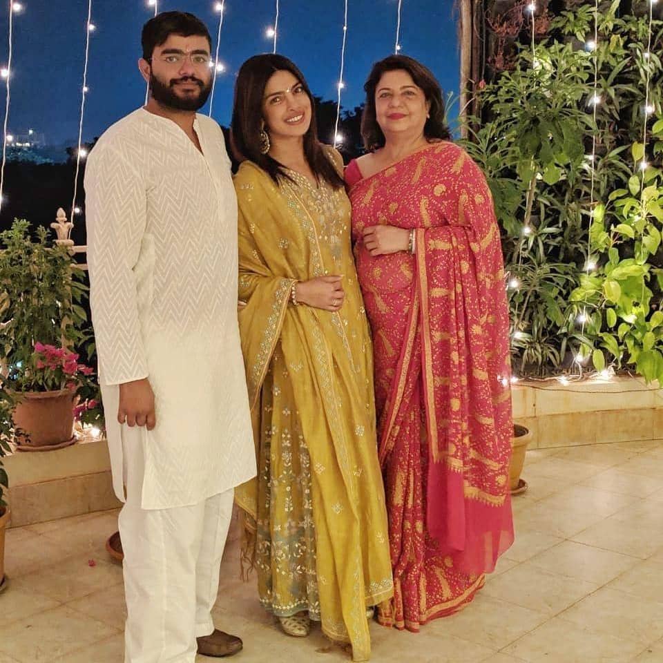 instagram.com/priyankachopra