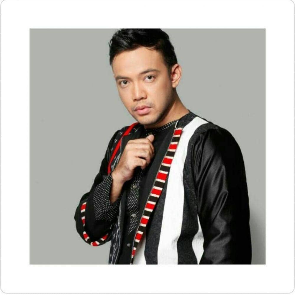 Instagram @sandy_tumiwa82