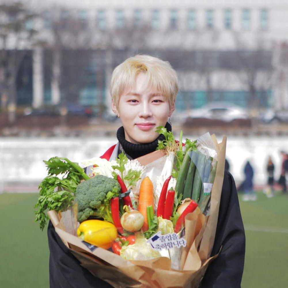 instagram.com/official.hasungwoon