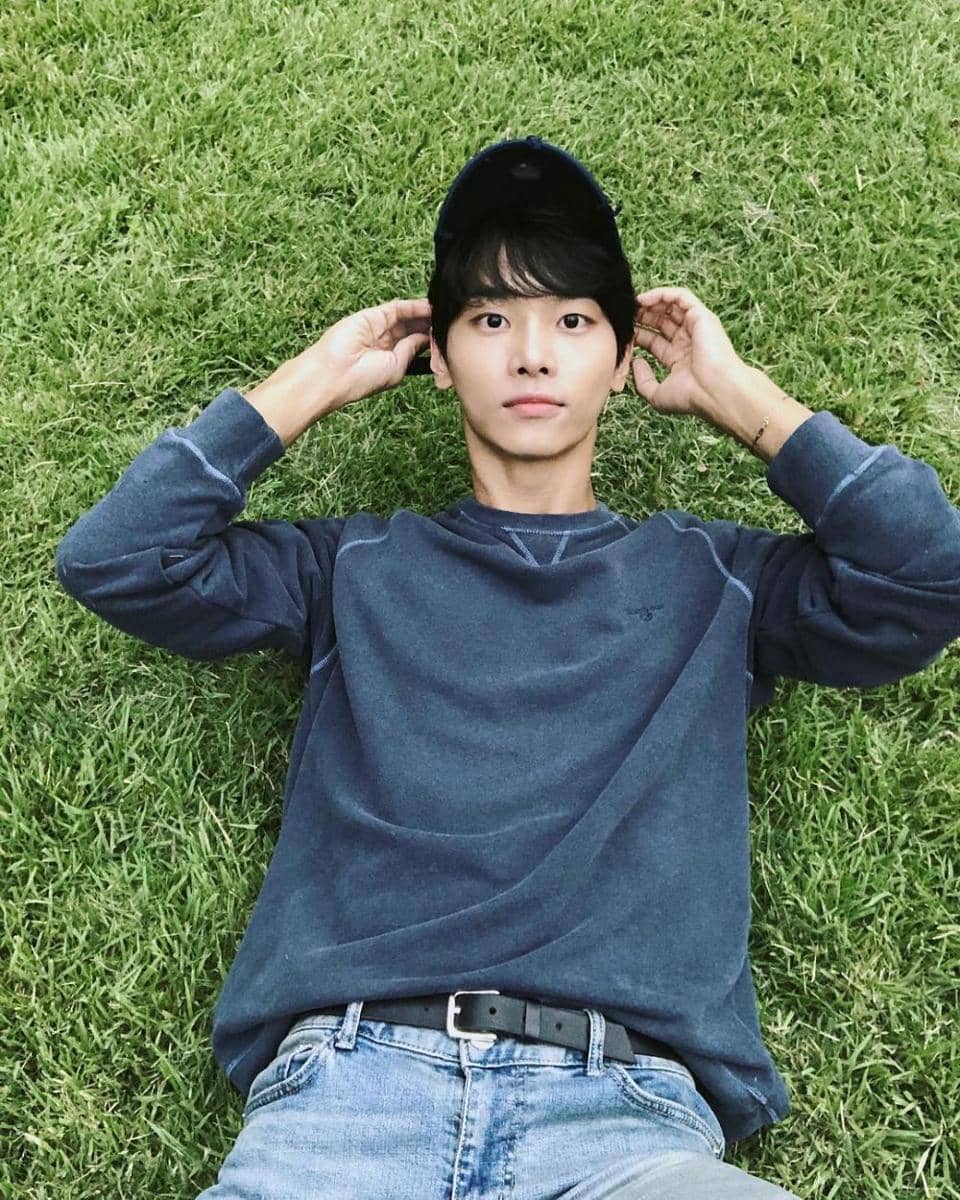 instagram.com/achahakyeon