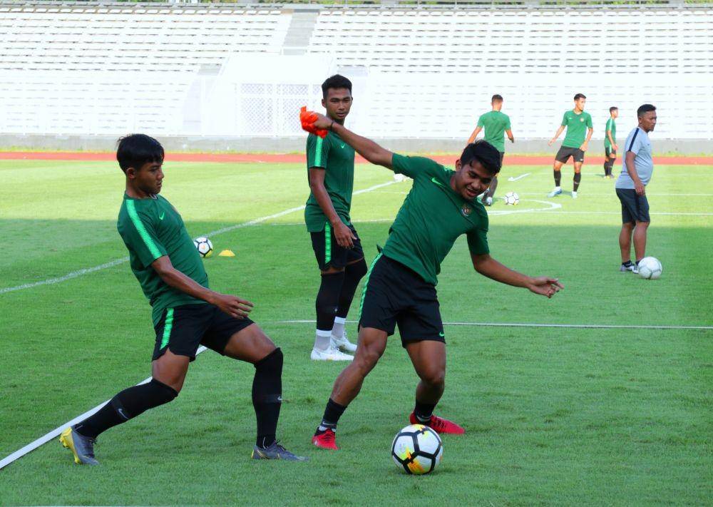 IDN Times/Ilyas Listianto Mujib. Pemain Timnas U-22 sedang melakukan sesi latihan dalam persiapan menuju SEA Games 2019