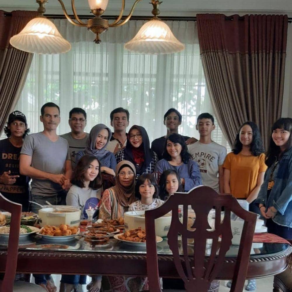 instagram.com/rinagunawan28