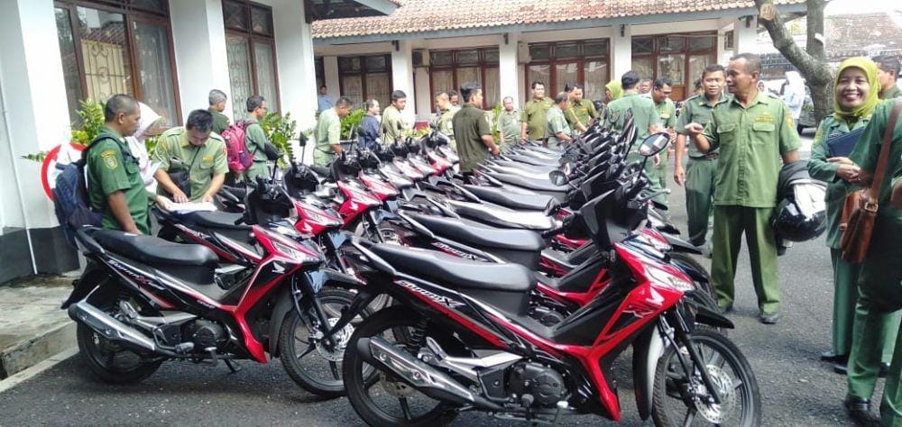 Ilustrasi sepeda motor untuk kepala desa. IDN Times/Daruwaskita