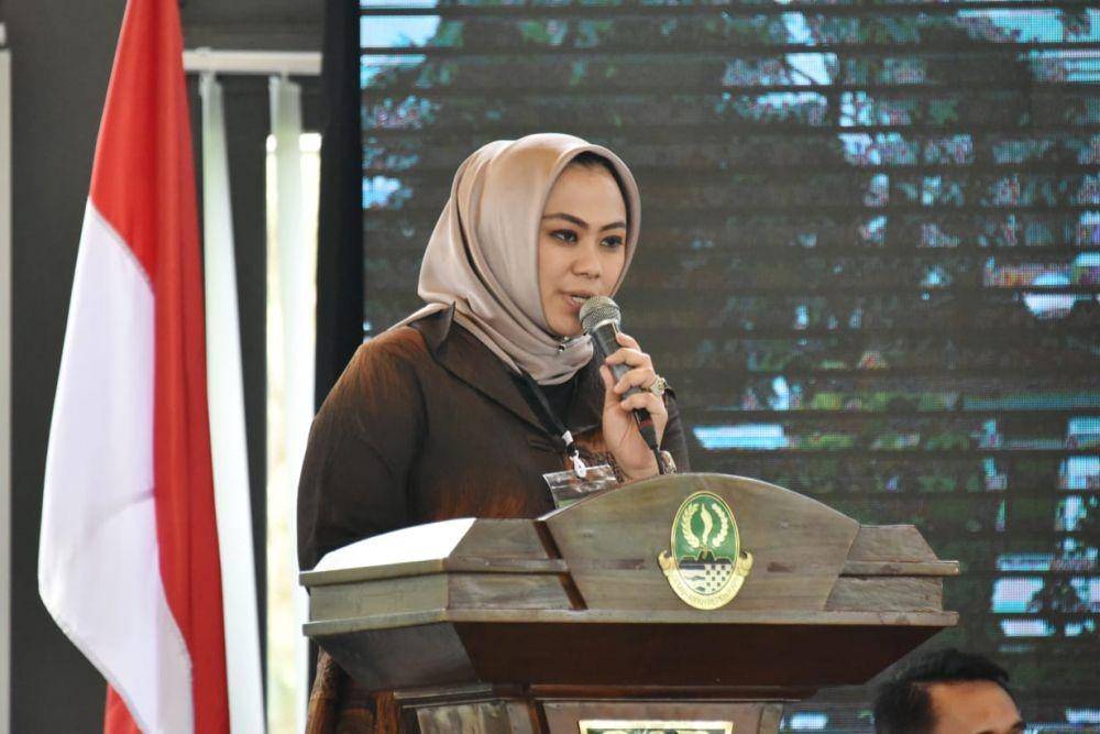 Bupati Karawang Cellica Nurrachadiana/Humas Jabar
