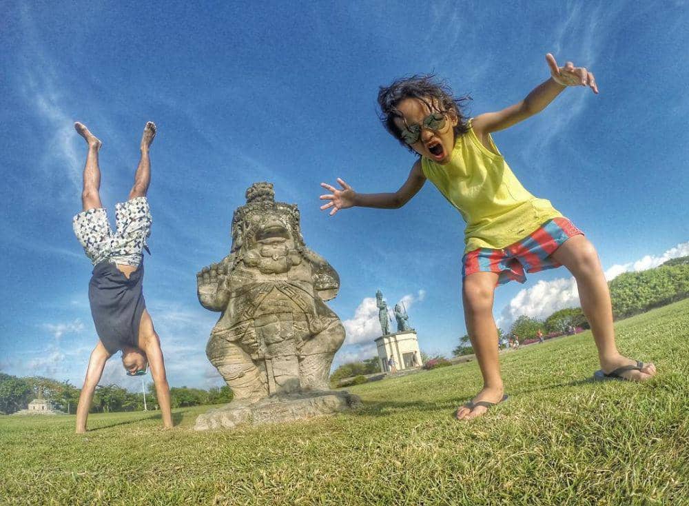 Instagram.com/ashrafsinclair