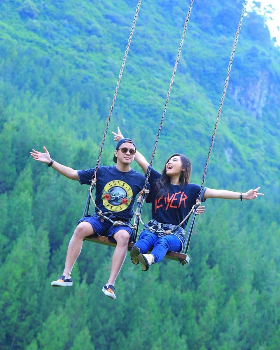 instagram.com/tiarapangestika