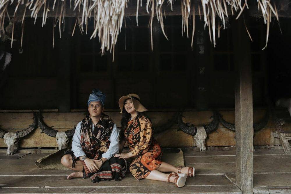 instagram.com/tiarapangestika